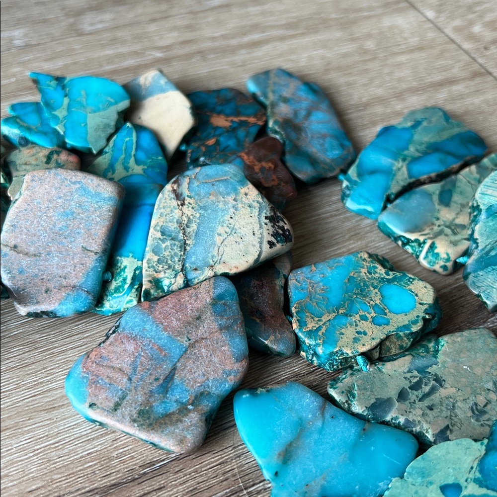 Elegant Turquoise Chunky Necklace - Picture 5 of 6